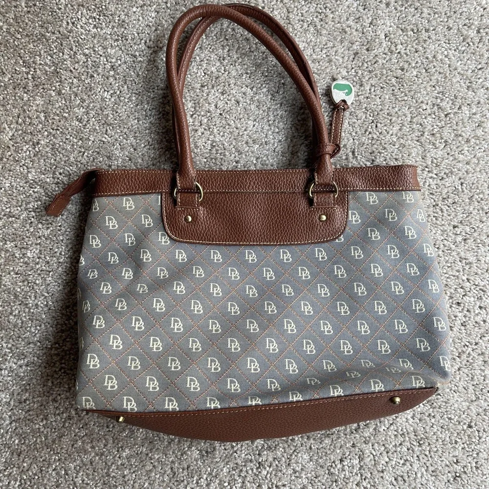 Dooney & Bourke Tote Bag Womens Large Brown Canvas Leather Zip Monogram Charm